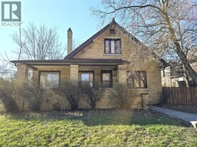 2311 University Ave W in Windsor, ON - Building Photo