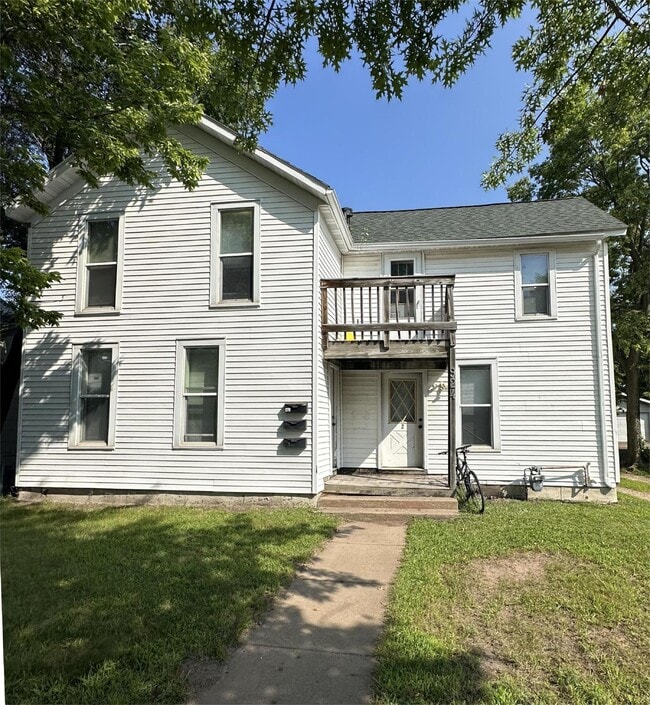 property at 924 Water St