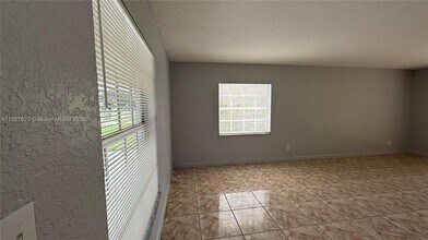 2740 NW 9th St in Pompano Beach, FL - Building Photo - Building Photo