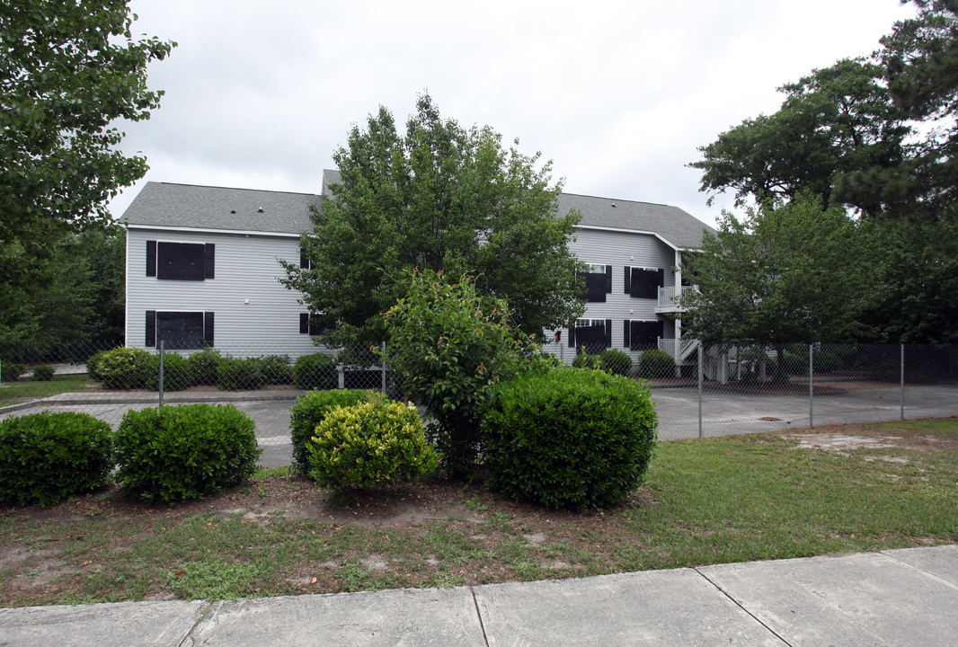 Eastbrooke Apartments in Wilmington, NC - Building Photo