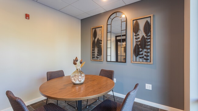 The Constitution in Virginia Beach, VA - Foto de edificio - Interior Photo