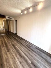 14321 N Kendall Dr in Miami, FL - Building Photo - Building Photo