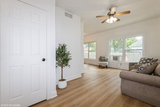 1547 13th St in Des Moines, IA - Foto de edificio - Building Photo