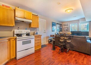 23788 Kanaka Way in Maple Ridge, BC - Building Photo - Building Photo