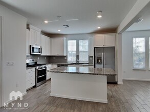 1680 Matmor Rd in Woodland, CA - Building Photo - Building Photo