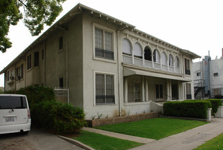 1706-1712 N Gramercy Pl in Los Angeles, CA - Building Photo - Building Photo