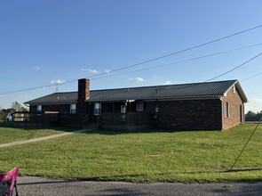 11324 Rineyville Rd in Vine Grove, KY - Building Photo - Building Photo