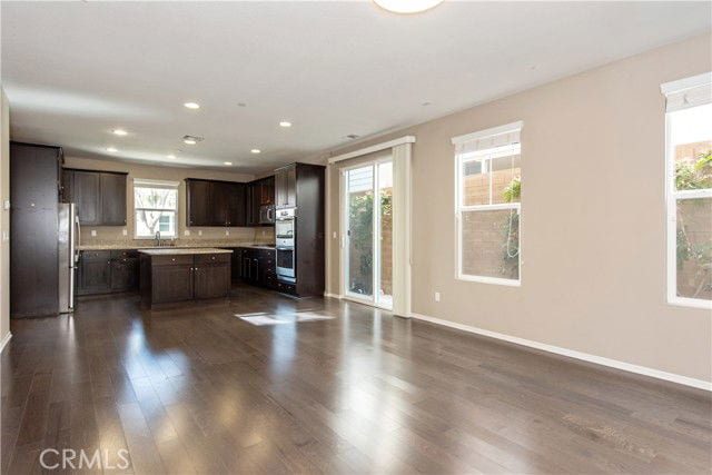 148 Compass in Irvine, CA - Building Photo - Building Photo