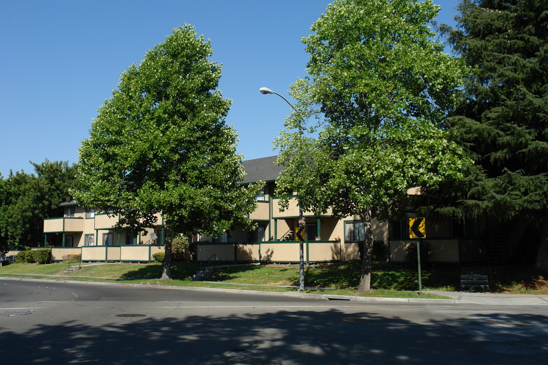 39400-Unit X Parkhurst Dr in Fremont, CA - Building Photo