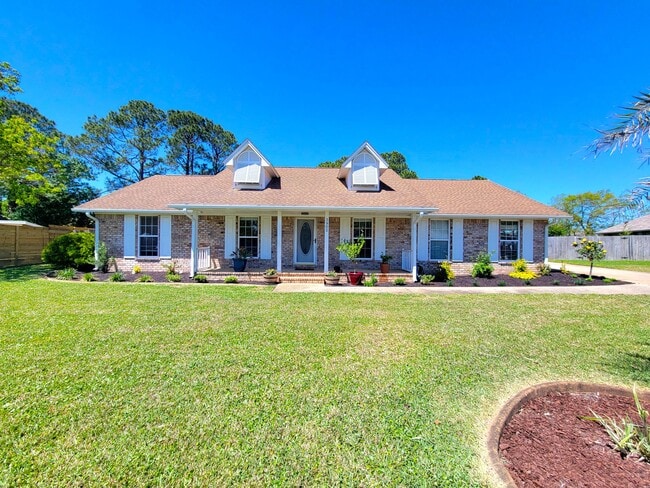 3902 India Cove in Gulf Breeze, FL - Building Photo - Building Photo