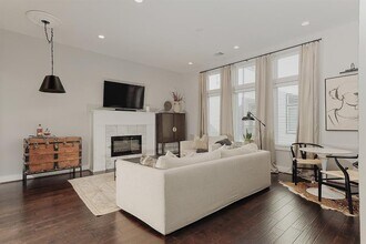 800 W Donovan St in Houston, TX - Building Photo - Building Photo