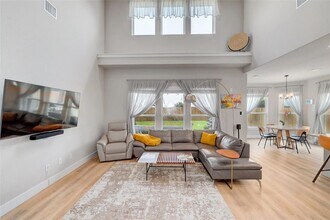 317 Rock Knl St in Liberty Hill, TX - Building Photo - Building Photo