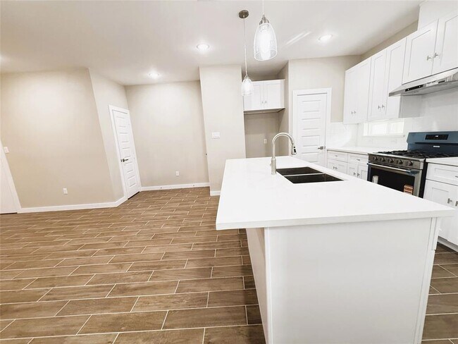 3557 Noah St in Houston, TX - Building Photo - Building Photo