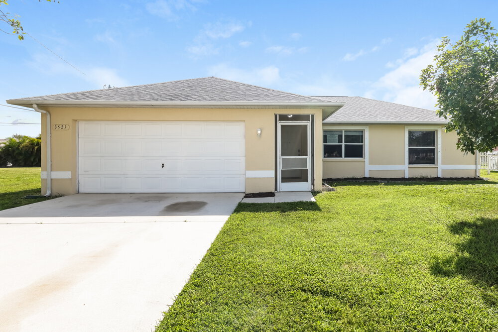 3521 Santa Barbara Blvd in Cape Coral, FL - Building Photo