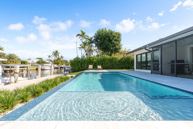 273 Tropic Dr in Lauderdale-by-the-Sea, FL - Building Photo - Building Photo