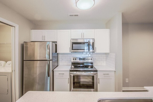 Providence Court in Charlotte, NC - Building Photo - Building Photo