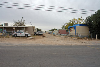 Mobile Home Park - 26 Spaces in Tucson, AZ - Building Photo - Building Photo