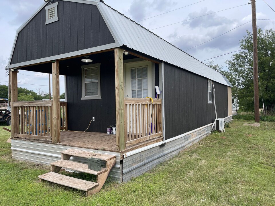 1936 Bond St in Snyder, TX - Building Photo