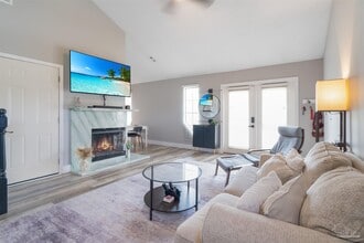 5001 Grande Dr in Pensacola, FL - Building Photo - Building Photo