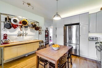 5046 S Blackstone Ave, Unit 3 in Chicago, IL - Building Photo - Building Photo