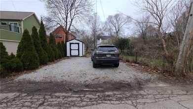 4208 John Ct in Cleveland, OH - Building Photo - Building Photo