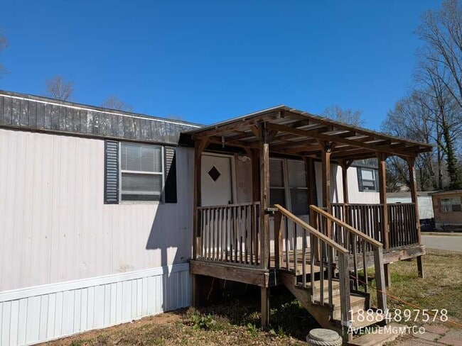 property at 512 10th St SW
