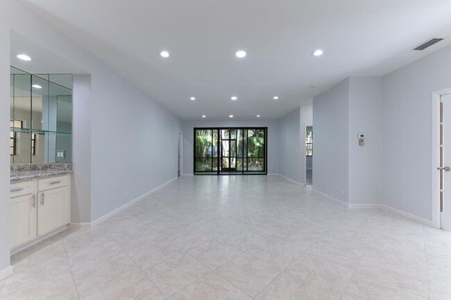 6746 Montego Bay Blvd-Unit -C in Boca Raton, FL - Building Photo - Building Photo