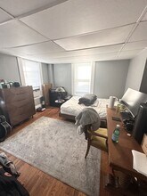 24 Roselin Ave, Unit 1 in Quincy, MA - Building Photo - Building Photo