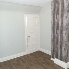 4541 E 10th St in Kansas City, MO - Building Photo - Building Photo