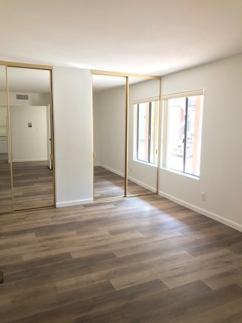 15215 W Magnolia Blvd, Unit 118 in Los Angeles, CA - Building Photo - Building Photo