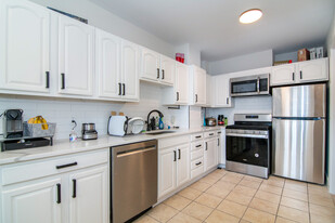 448 Park, Unit 4 in Boston, MA - Building Photo