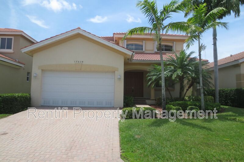 17038 Tremont St in Ft. Myers, FL - Building Photo