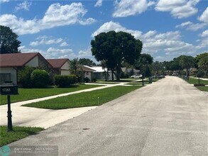 17265 Lake Park Rd in Boca Raton, FL - Building Photo - Building Photo