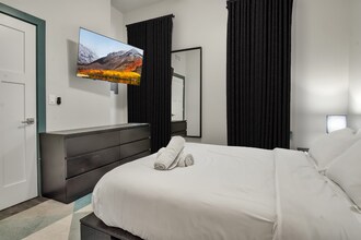 36 E Utica St, Unit 1C in Buffalo, NY - Building Photo - Building Photo