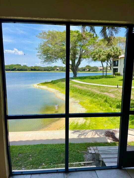 2650 Greenwood Terrace in Boca Raton, FL - Building Photo