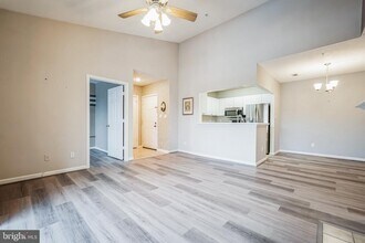 20281 Beechwood Terrace in Ashburn, VA - Building Photo - Building Photo