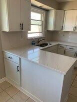 764 Holiday Ln in Des Plaines, IL - Building Photo