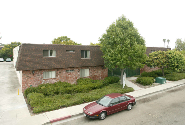 1075-1085 Del Mar Ave in Chula Vista, CA - Building Photo - Building Photo