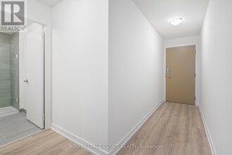 1 Quarrington Lane in North York, ON - Building Photo - Building Photo