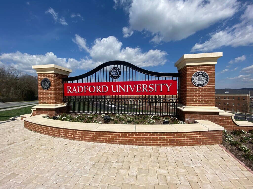 WILLOW CREEK RADFORD Apartments in Radford, VA