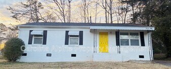 601 Dundeen Dr in Gastonia, NC - Building Photo