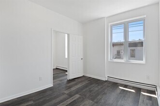 310 Paterson Plank Rd in Union City, NJ - Building Photo - Building Photo