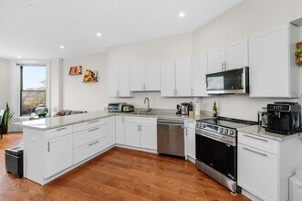 25 Bay State Rd in Boston, MA - Building Photo - Building Photo