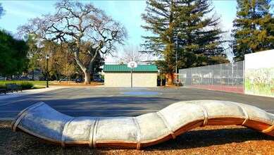 602 Hopkins Ave in Redwood City, CA - Building Photo - Building Photo