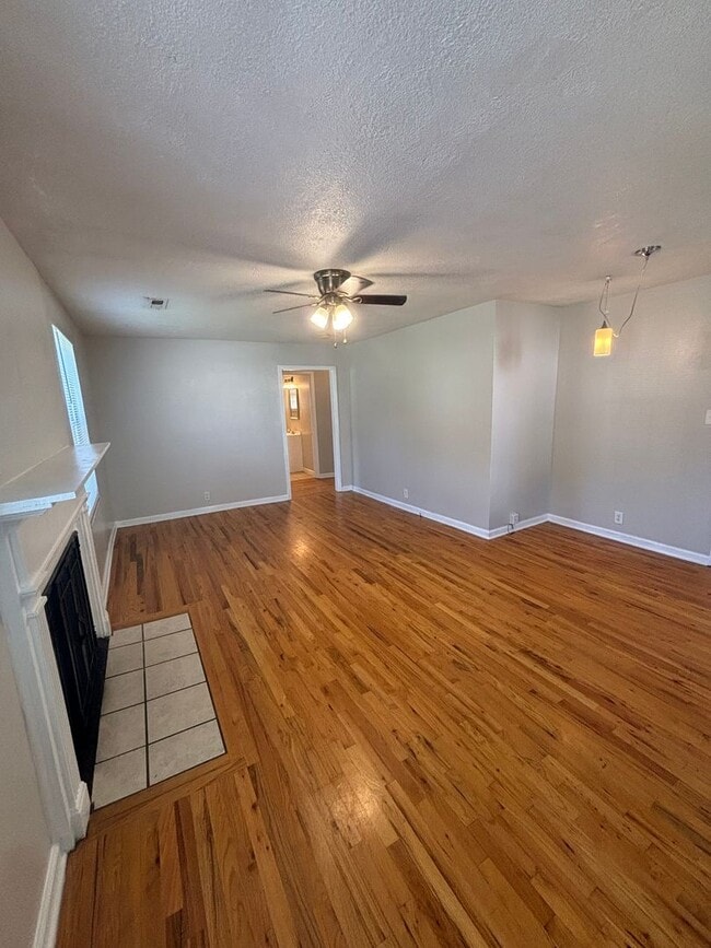 860 Burroughs Rd in Alcoa, TN - Building Photo - Building Photo