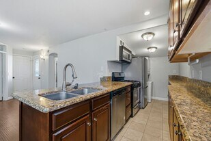 126 E Balboa Blvd in Newport Beach, CA - Building Photo