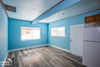 2227 Stewart Ave in Las Vegas, NV - Building Photo - Building Photo