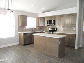 7864 E Osage Ave in Mesa, AZ - Building Photo - Building Photo