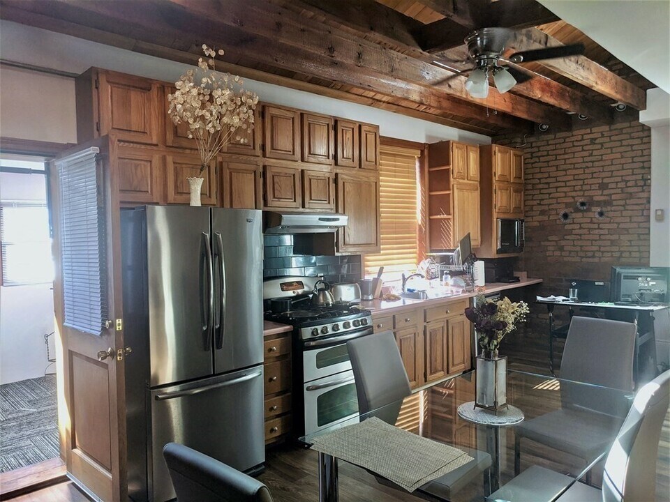 15 Chelsea St, Unit 3 in Boston, MA - Building Photo