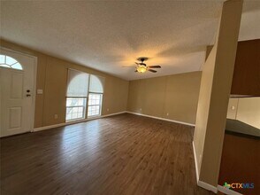 136 Sonnyland Dr in Canyon Lake, TX - Building Photo - Building Photo